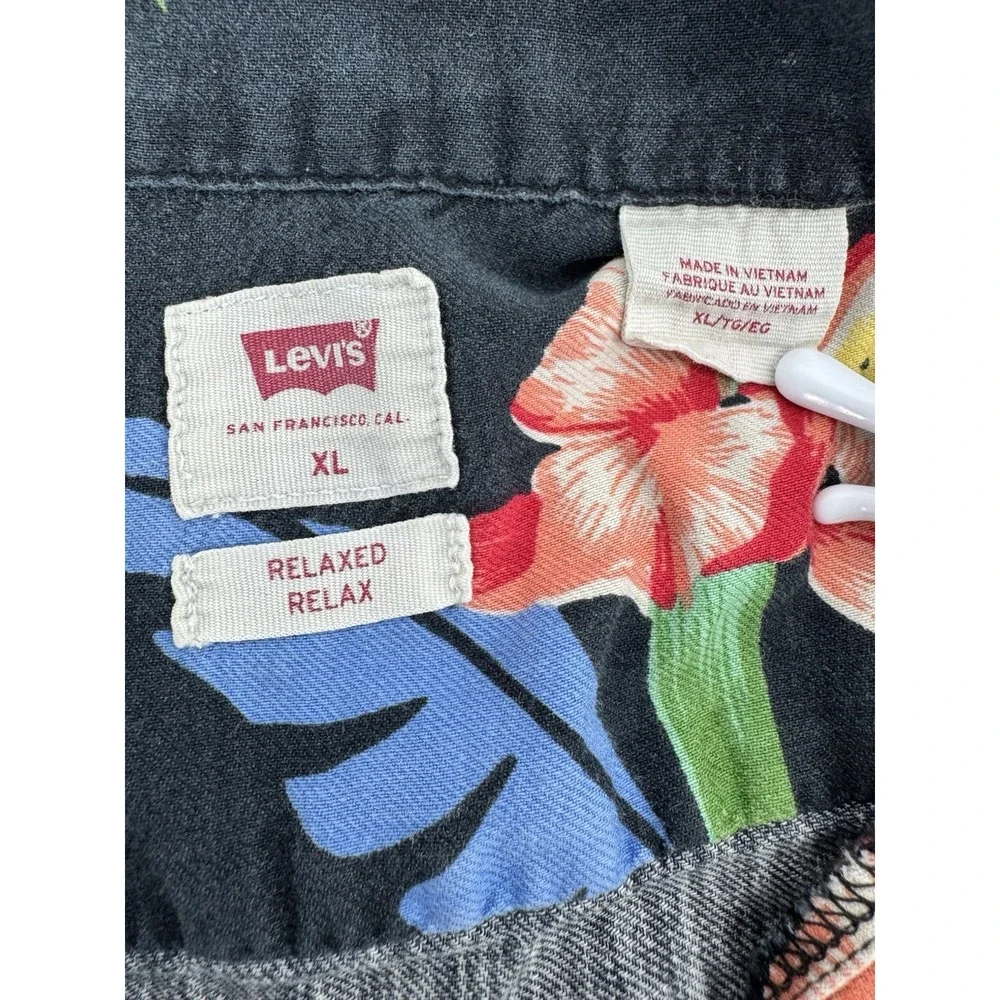 Levi's Hawaiian Shirt Men's Size XL Relaxed Fit Floral Tropical Beach Aloha